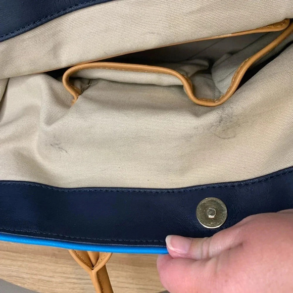 Tory Burch Jaden Tote - Picture 11 of 12